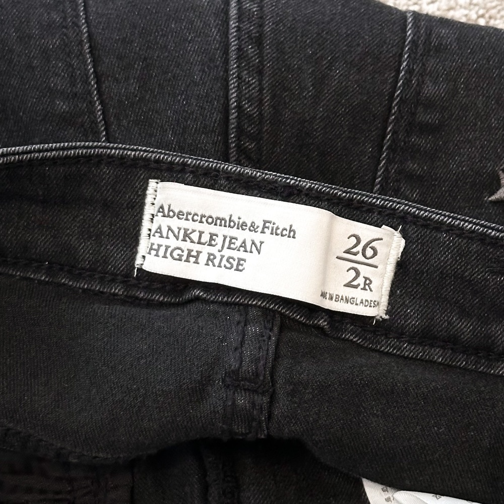 A&F Black Star Embroidered High Rise Skinny Jeans Star - Picture 8 of 8